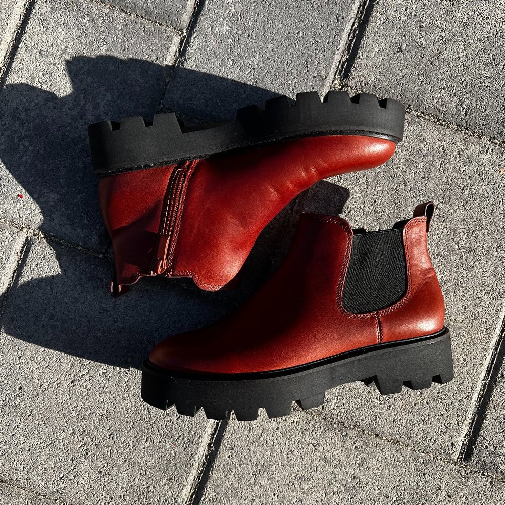 Size 6.5 // Women's Franco Sarto Balin Bootie